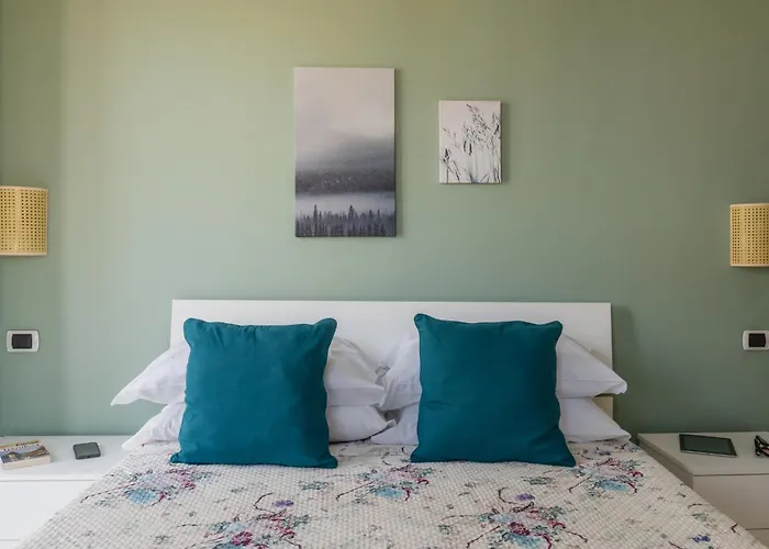 Sorrento Main Road Apartment