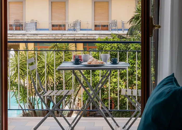 Sorrento Main Road Apartment
